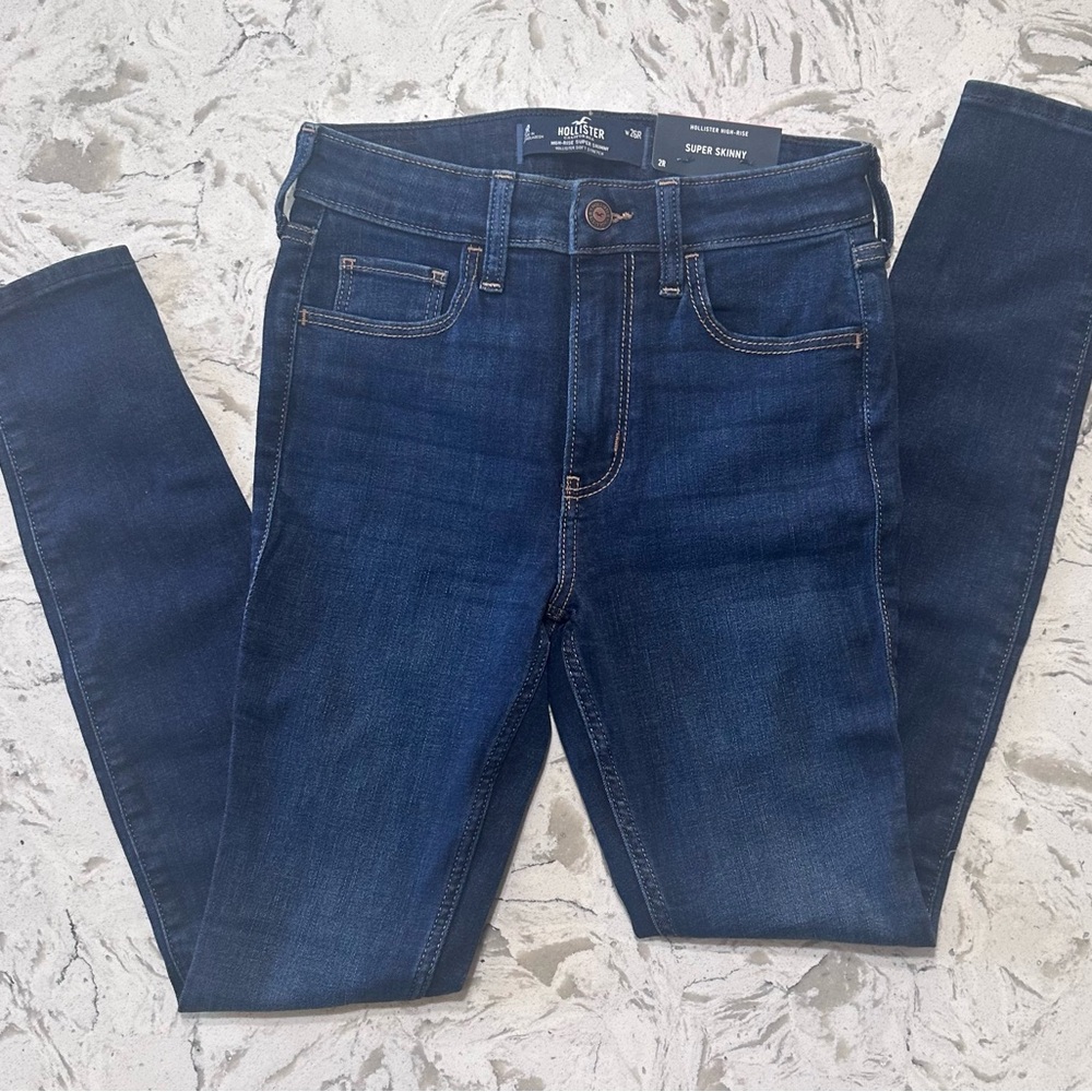 💙 Hollister High-Rise Super Skinny Jeans – Dark Wash (W26R / 2R) – NWT